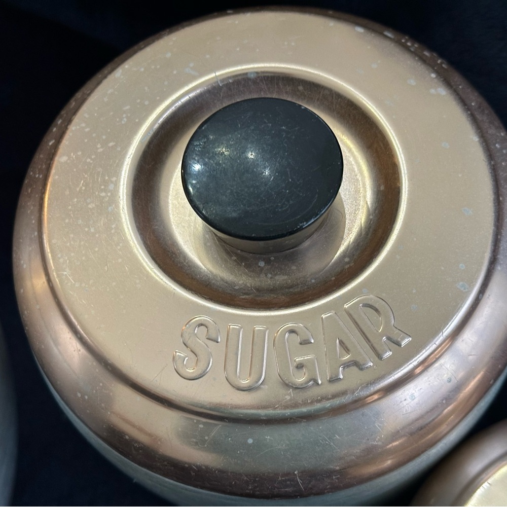 Vintage Aluminum kitchen canisters with copper-colored lids - Picture 3 of 7